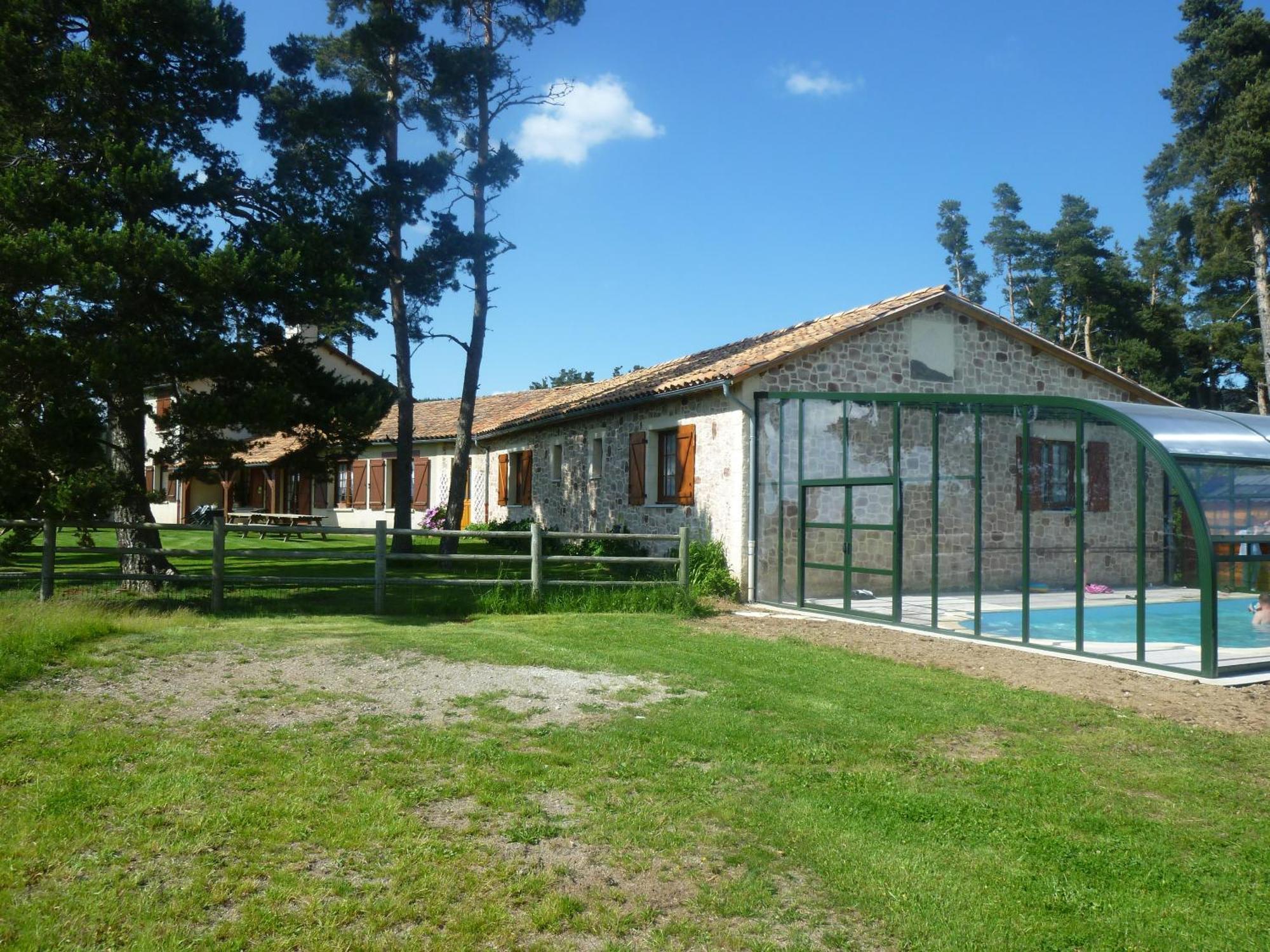 Bed and Breakfast Auberge les Volpilières Ruynes-en-Margeride Exterior foto